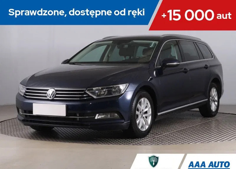 volkswagen passat Volkswagen Passat cena 55000 przebieg: 172160, rok produkcji 2015 z Radomyśl Wielki